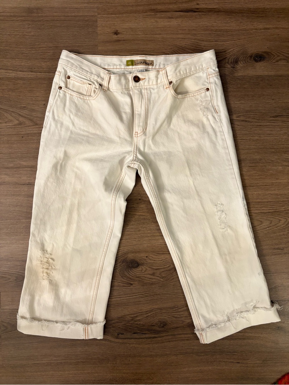 Old Navy Low Rise White Cropped Denim Jeans Size 12 Womens Distressed Fray